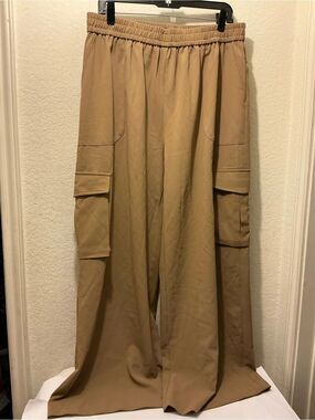 NWT Grecerelle Wide-Leg Cargo Pants in Tan with Elastic Waist 2XL